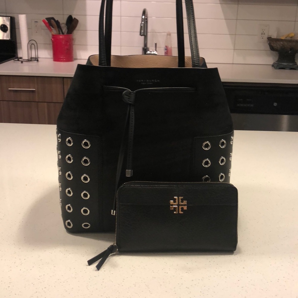 Tory Burch T bucket bag and wallet set